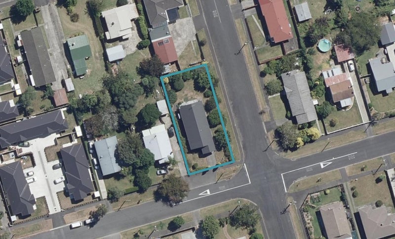 19 Oxford Street, Fairfield, Hamilton - Carousel 1