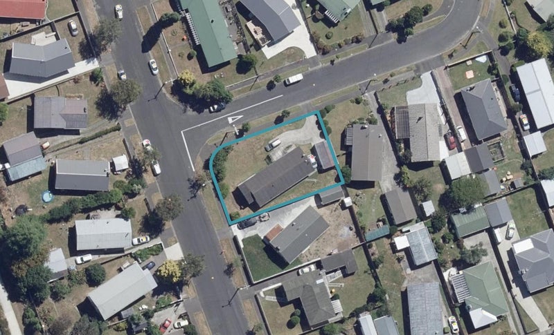 2 Betley Crescent, Fairview Downs, Hamilton - Carousel 1