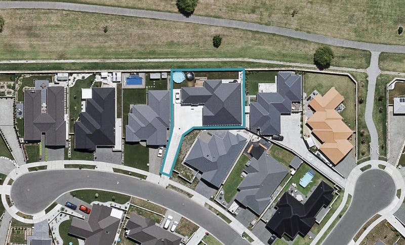 8 Wanaka Place, Poraiti, Napier - Carousel 1