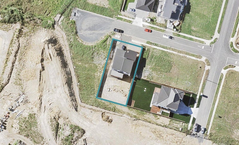 49 Seventh View Avenue, Beachlands, Auckland - Carousel 1