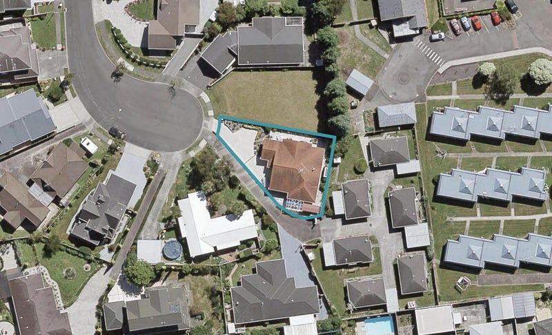 25 Comeskey Grove, Elderslea, Upper Hutt - Carousel 1