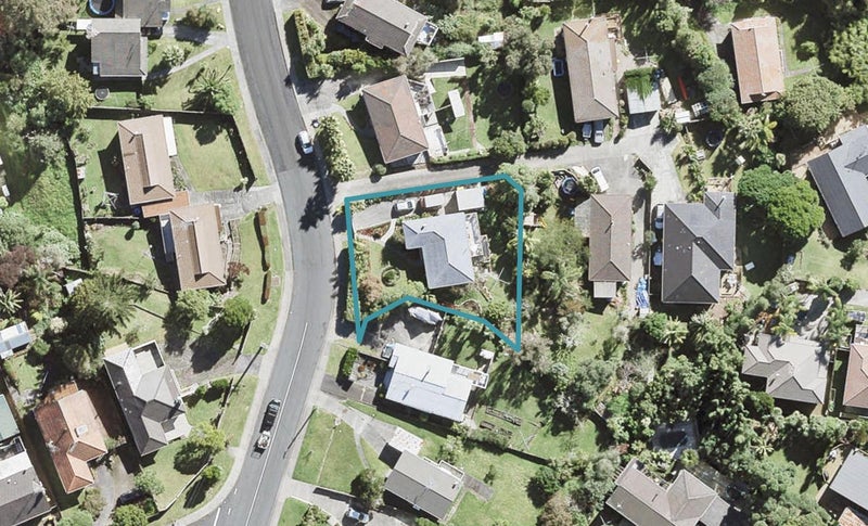 13 Finchley Road, Torbay, Auckland - Carousel 1