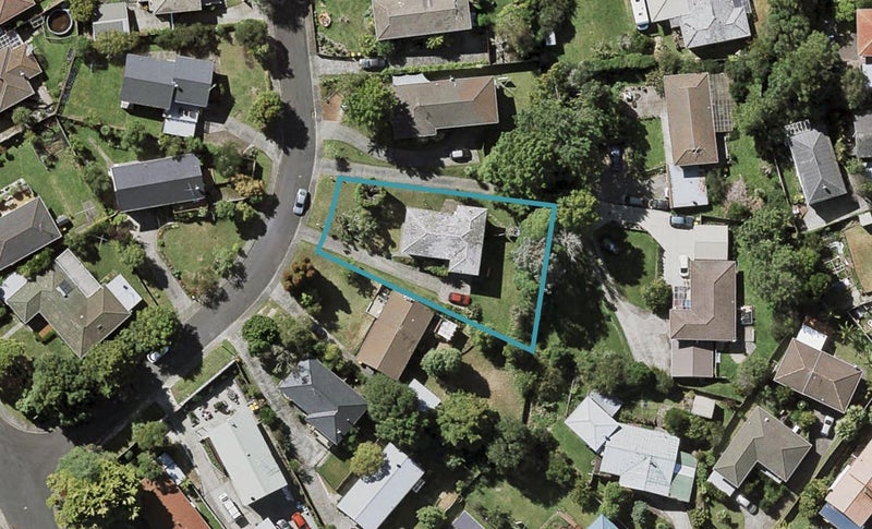 9 Kerria Place, Sunnynook, Auckland - Carousel 1