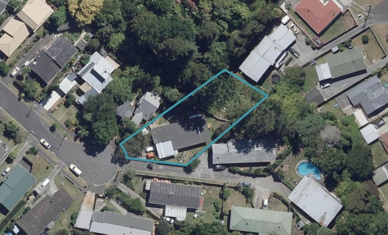 21 Carlson Crescent, Silverdale, Hamilton - Carousel 1