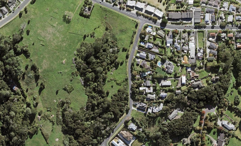 16 Kyle Road, Schnapper Rock, Auckland - Carousel 1