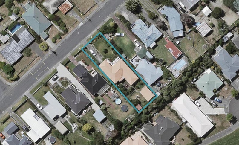 42 Gray Avenue, Paraparaumu Beach, Paraparaumu - Carousel 1