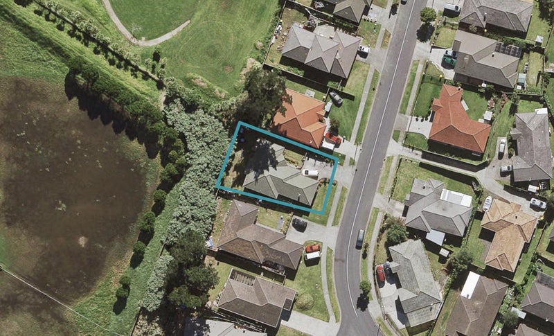 37 Naylors Drive, Mangere, Auckland - Carousel 1