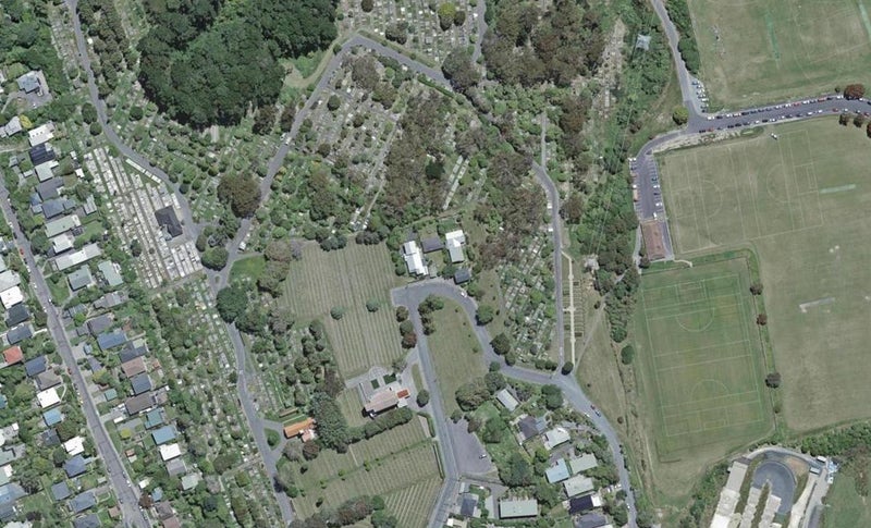 37 Rosehaugh Avenue, Karori, Wellington - Carousel 1