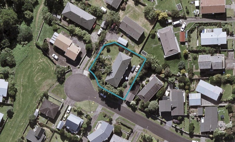 8 Te Ngaere Place, Merrilands, New Plymouth - Carousel 1