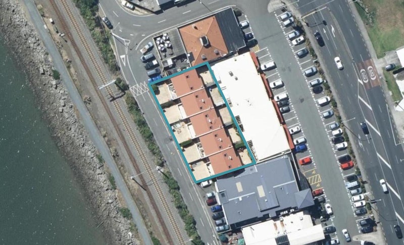 1/103 Mana Esplanade, Paremata, Porirua - Carousel 1