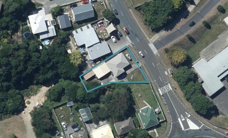 4 Takapuwahia Drive, Takapuwahia, Porirua - Carousel 1