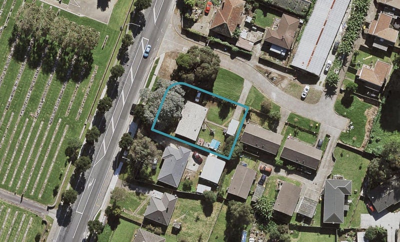 94 Mckenzie Road, Mangere Bridge, Auckland - Carousel 1
