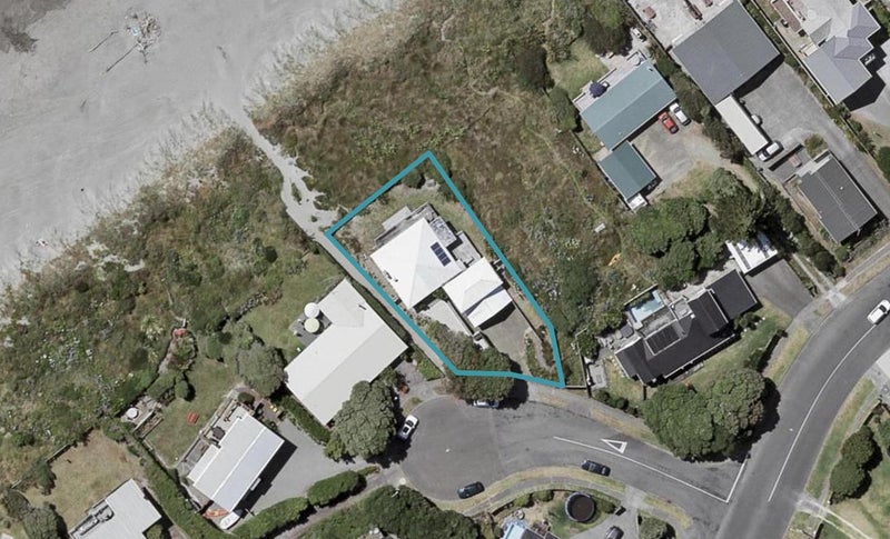 5 Stonewall Grove, Waikanae Beach, Waikanae - Carousel 1