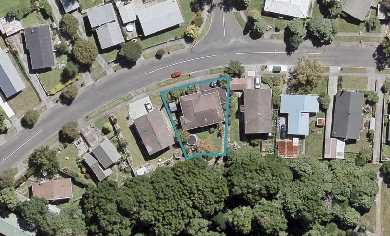 28 Larchmont Grove, Totara Park, Upper Hutt - Carousel 1