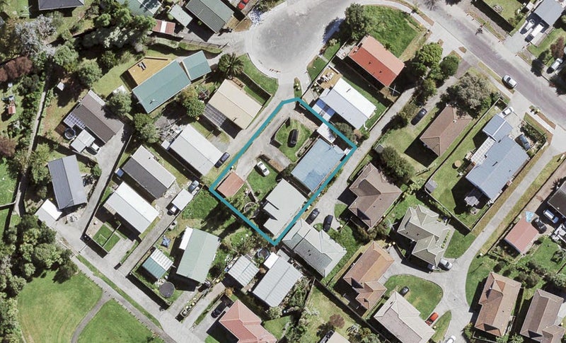 2/26 Posa Avenue, Henderson, Auckland - Carousel 1
