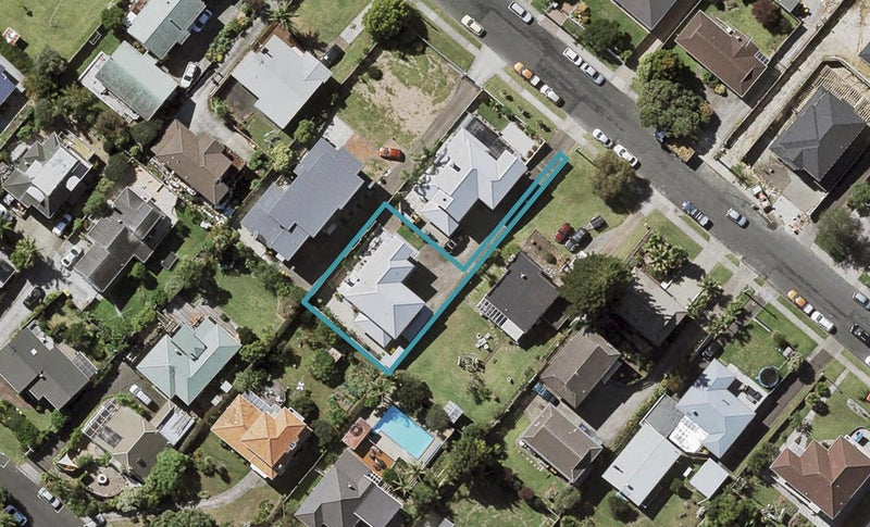 20A Quebec Road, Milford, Auckland - Carousel 1