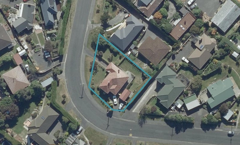 27 Dunrobin Street, Waverley, Dunedin - Carousel 1