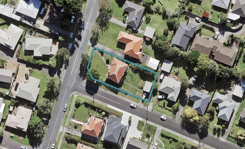 25 Lynwood Road, New Lynn, Auckland - Carousel 1