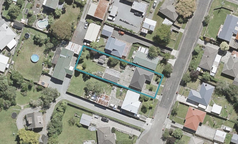 6 Waimarama Grove, Birchville, Upper Hutt - Carousel 1