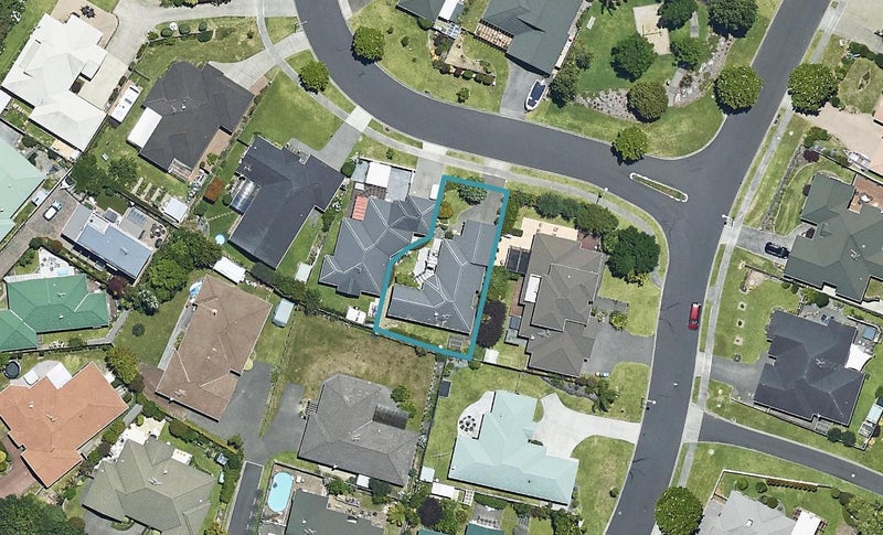 5 Arrowfield Drive, Pyes Pa, Tauranga - Carousel 1