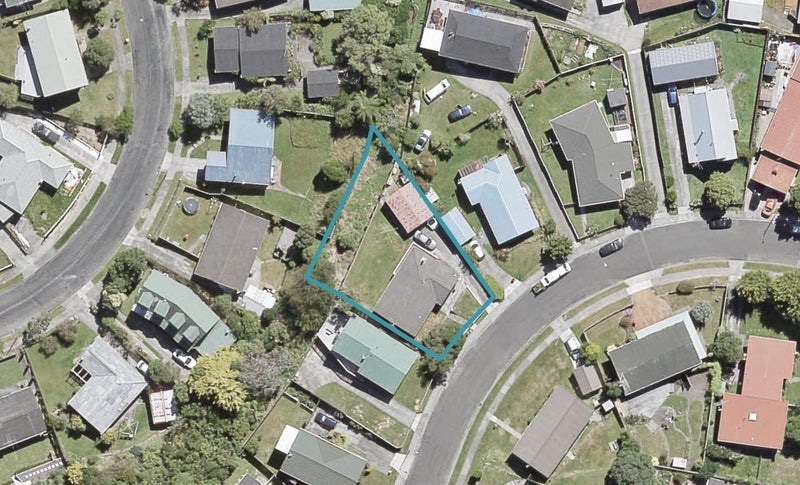 19 Ilam Grove, Kelson, Lower Hutt - Carousel 1