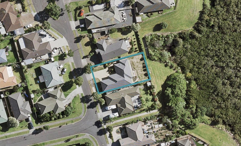 80 Waimahia Avenue, Weymouth, Auckland - Carousel 1