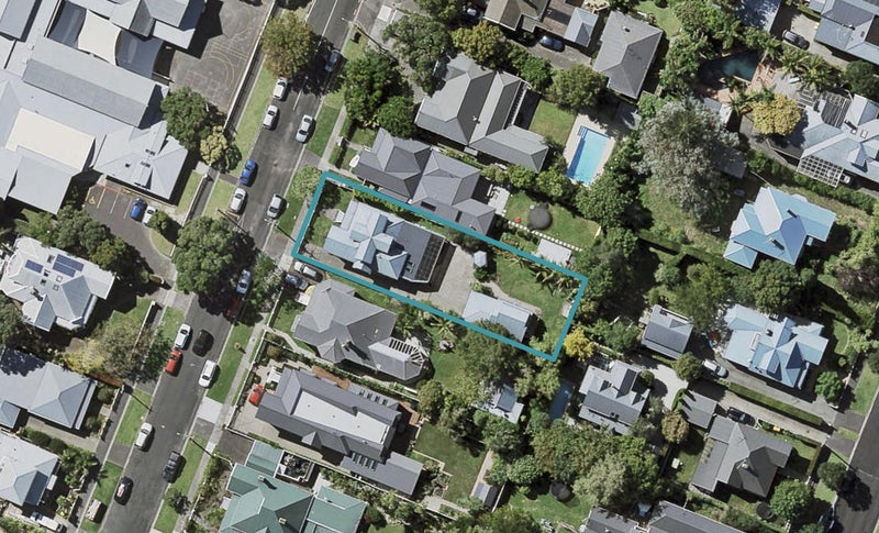 14 Russell Street, Stanley Point, Auckland - Carousel 1
