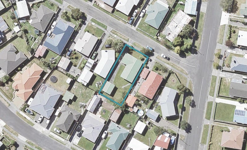 5 Kerepehi Grove, Wainuiomata, Lower Hutt - Carousel 1