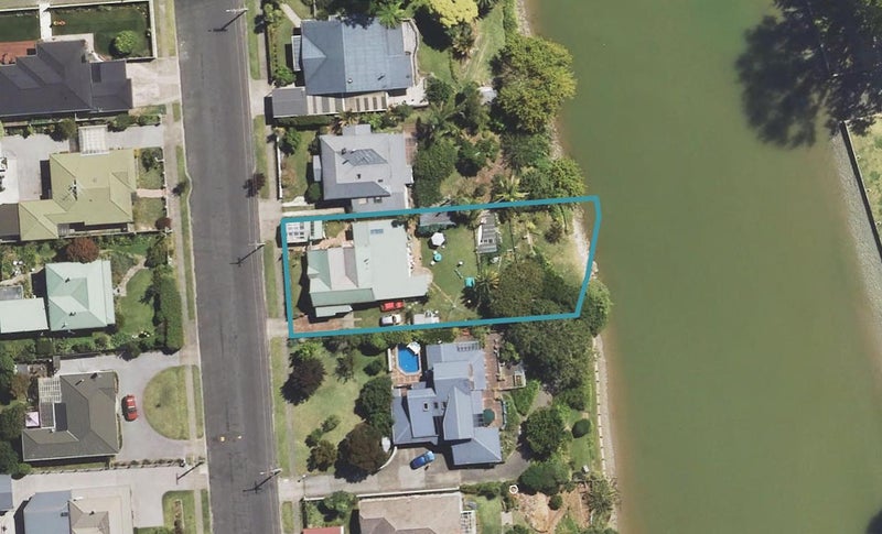 17 Clifford Street, Whataupoko, Gisborne - Carousel 1