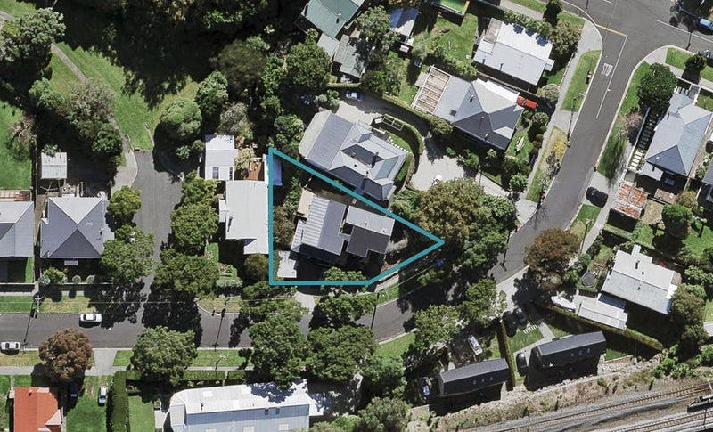 7 Malvern Road, Morningside, Auckland - Carousel 1
