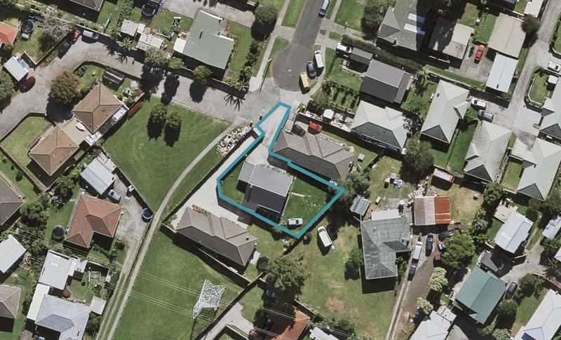 13 Cleek Road, Mangere East, Auckland - Carousel 1