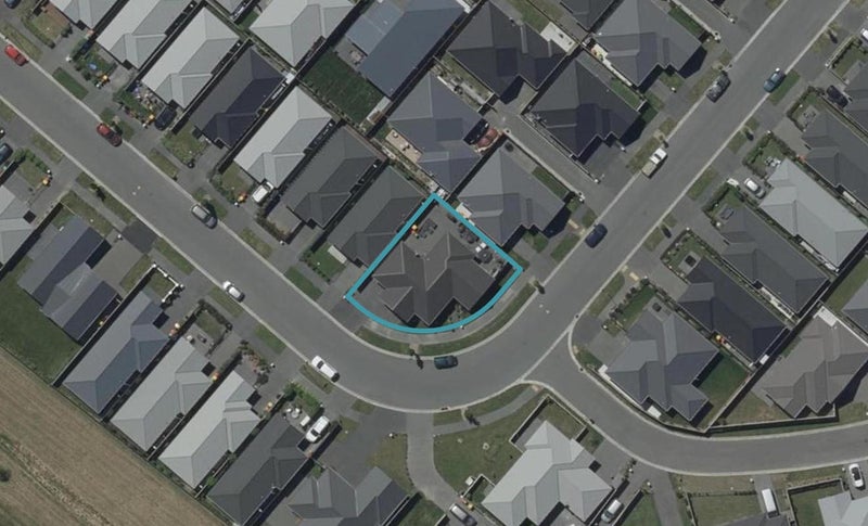 52 Packard Crescent, Halswell, Christchurch - Carousel 1