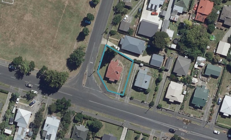 23 Weka Street, Frankton, Hamilton - Carousel 1