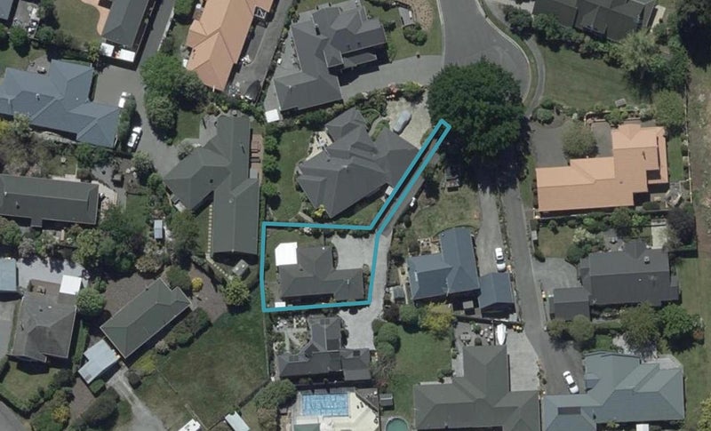 6 Oakmont Green, Shirley, Christchurch - Carousel 1
