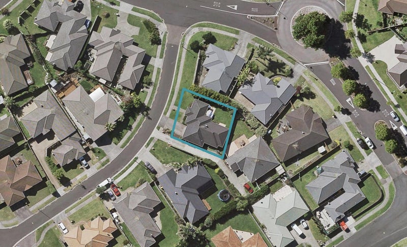 4 Ballydonegan Rise, East Tamaki, Auckland - Carousel 1