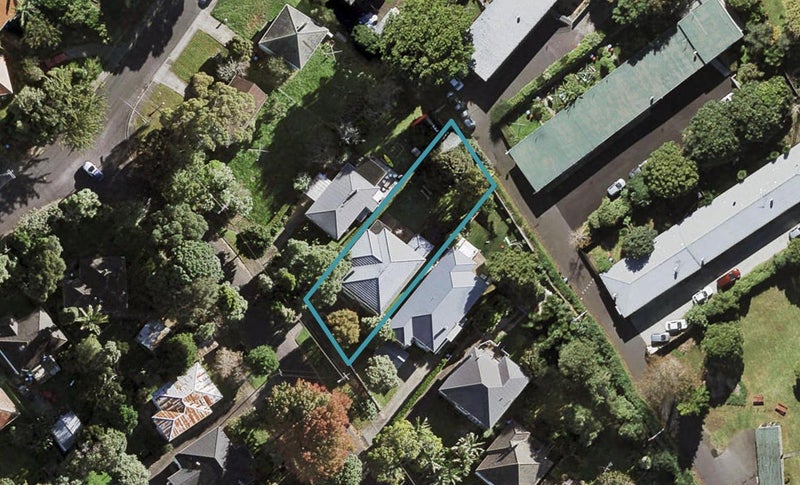 13 Mountfield Terrace, Mount Albert, Auckland - Carousel 1