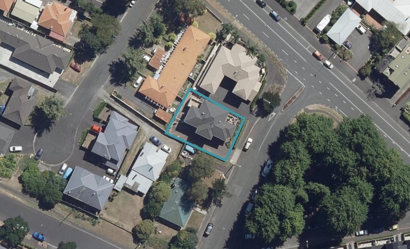 4B Abbotsford Street, Whitiora, Hamilton - Carousel 1
