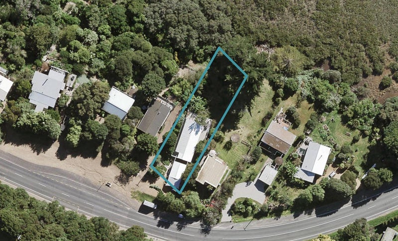 35 Causeway Road, Surfdale, Waiheke Island - Carousel 1