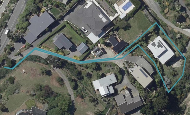 9 Crest Lane, Redcliffs, Christchurch - Carousel 1