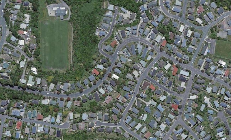 77 Stewart Drive, Newlands, Wellington - Carousel 1