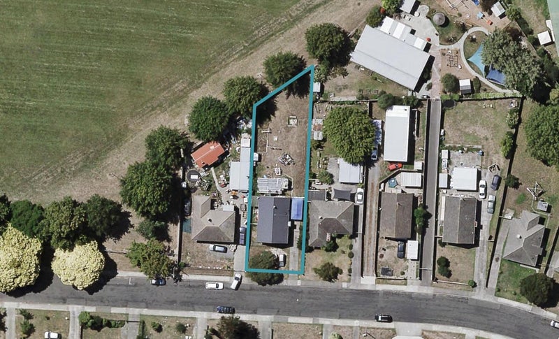 1204 Cunningham Crescent, Mayfair, Hastings - Carousel 1