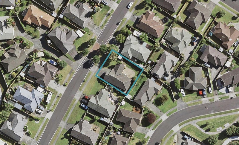 39 Sandwick Drive, Weymouth, Auckland - Carousel 1