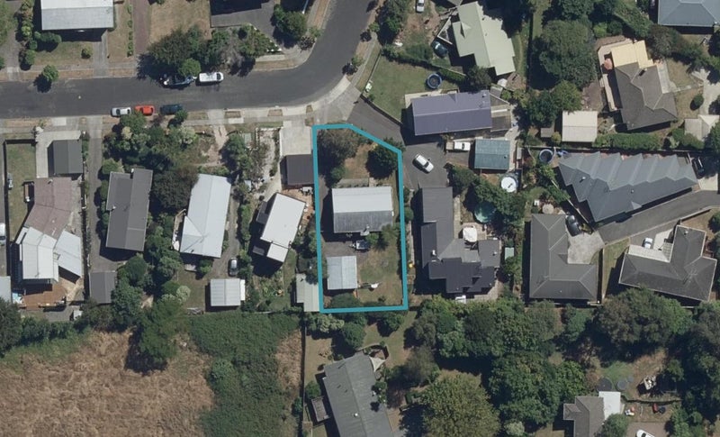 25 Gilbass Avenue, Hamilton Lake, Hamilton - Carousel 1