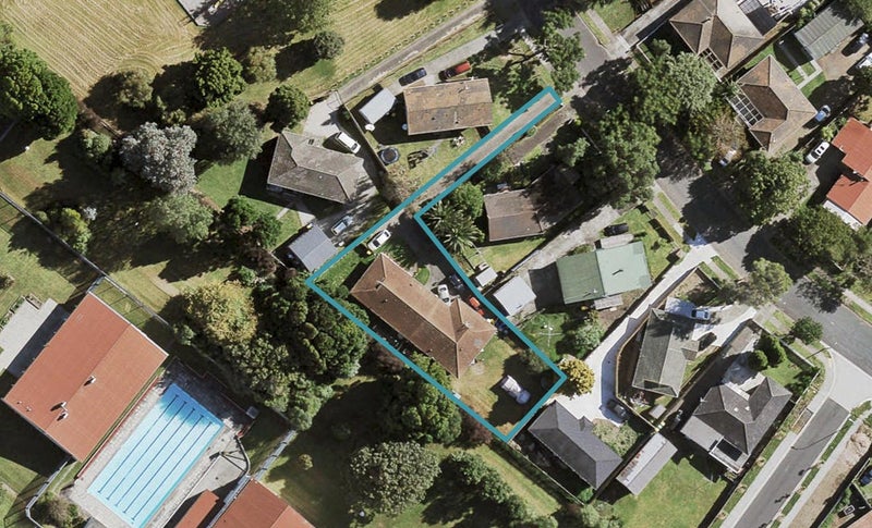 9 Leaver Place, Weymouth, Auckland - Carousel 1