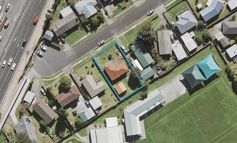 10 Desford Place, Mangere, Auckland - Carousel 1