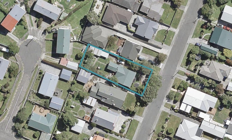 14 Waitui Crescent, Waiwhetu, Lower Hutt - Carousel 1