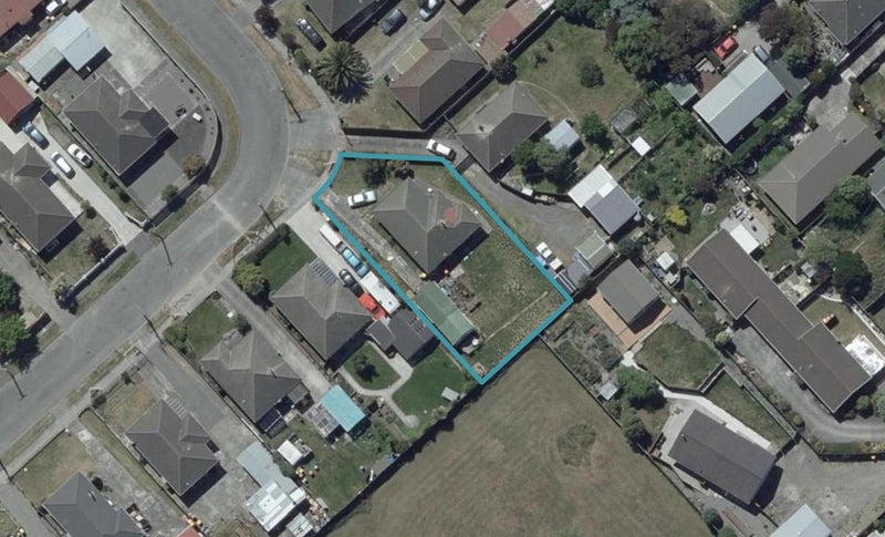 27 Lyndhurst Crescent, Aranui, Christchurch - Carousel 1
