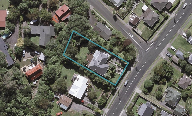 20 Awanui Street, Merrilands, New Plymouth - Carousel 1