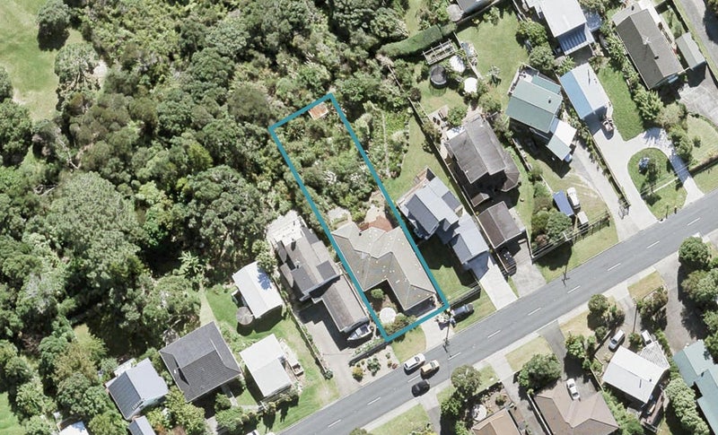 1444 Whangaparaoa Road, Army Bay, Whangaparaoa - Carousel 1