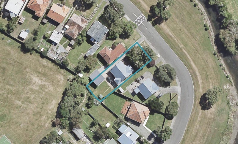 45 Riverside Drive, Waiwhetu, Lower Hutt - Carousel 1